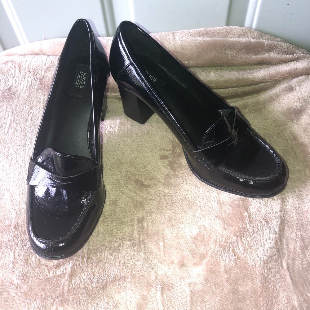 Jones New York black patent Cypress chunky heel loafers size 10 M